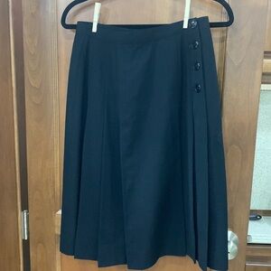 Black wool pleated side button skirt size 8
